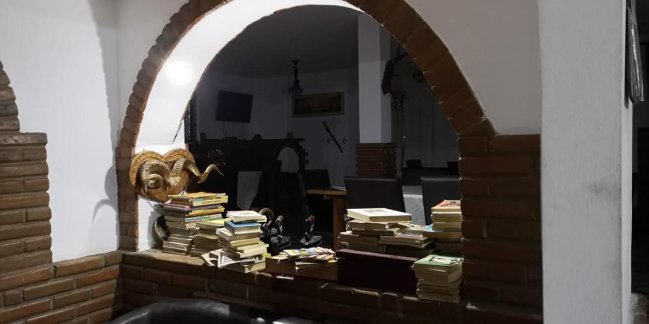 Pensiunea Bety Tutulesti Екстериор снимка